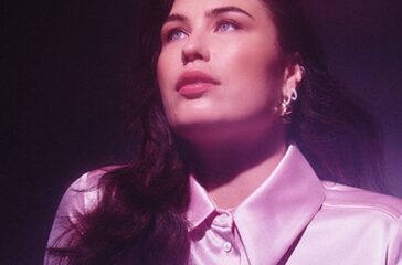 Molly Hammar_4-5_Photo_ Fredrik Etoall web